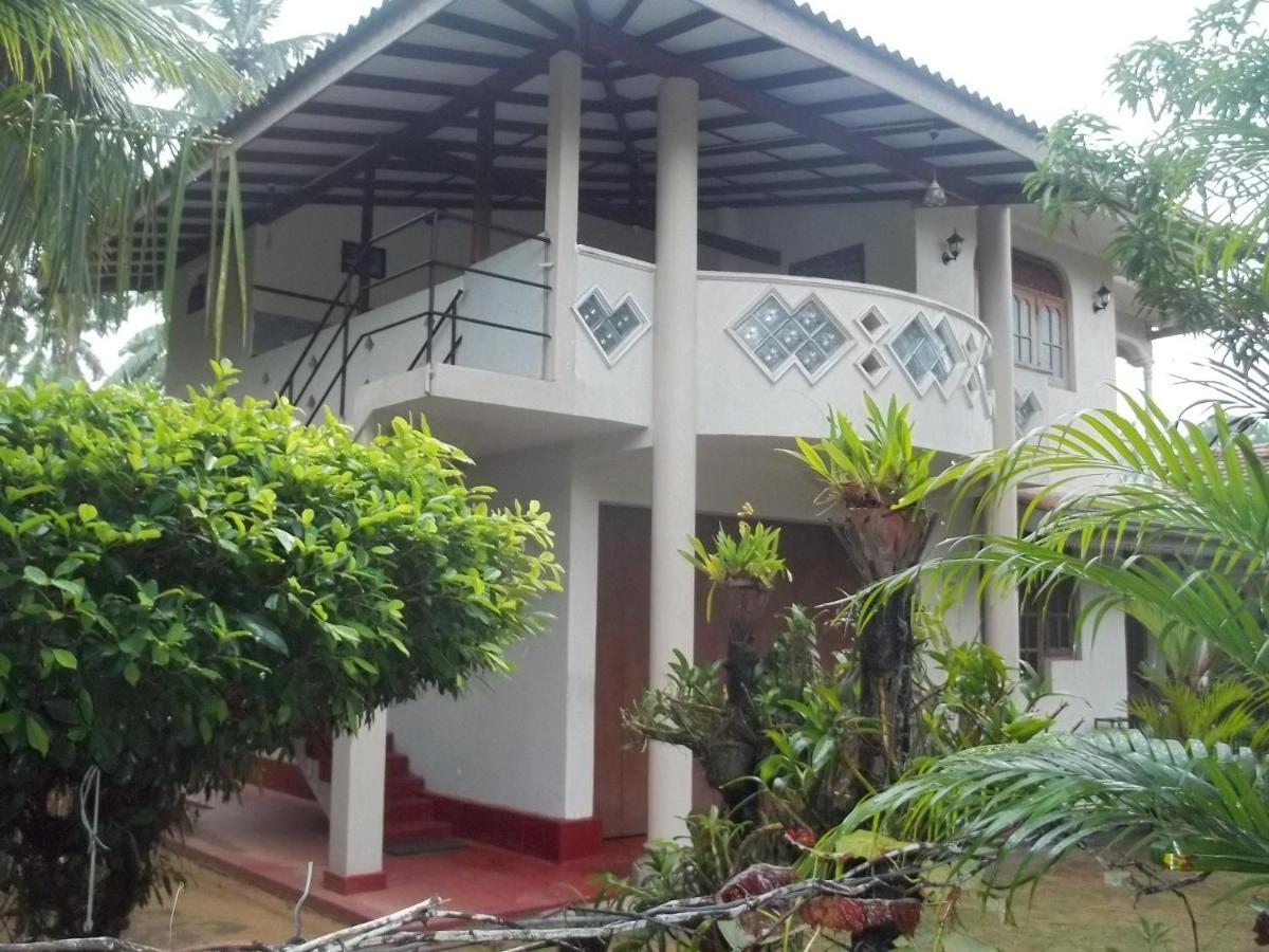 Anura Home Stay Kalutara Exterior foto